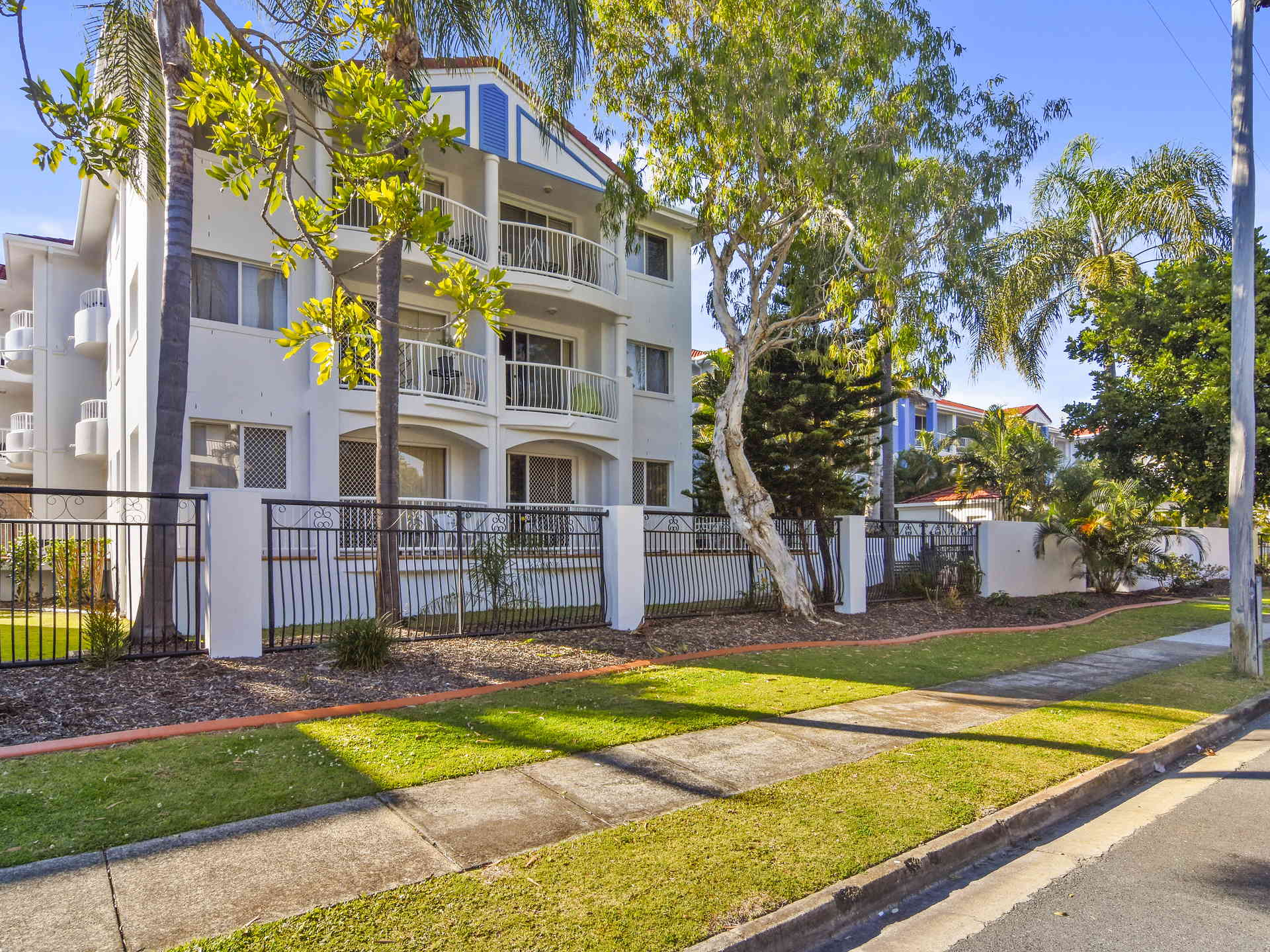 Real Estate | Gold Coast | Chevron Realty | 009 Open2view Id523271 49 7 17 Purli Street Chevron Island