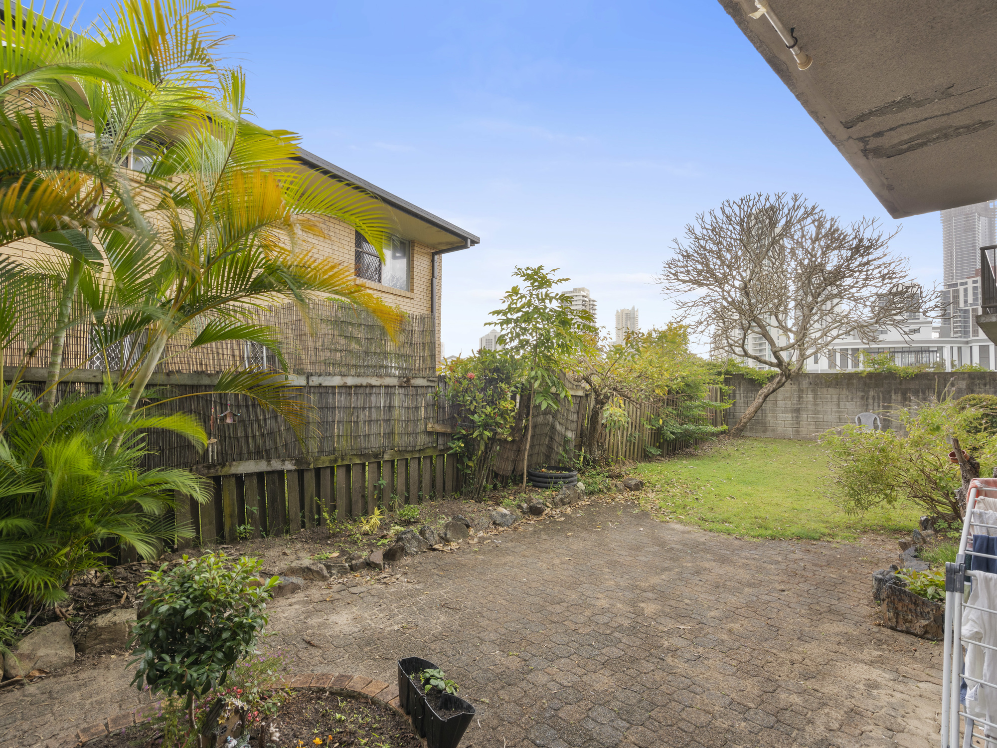 Real Estate | Gold Coast | Chevron Realty | 004 Open2view Id698602 2 33 Darrambal Street