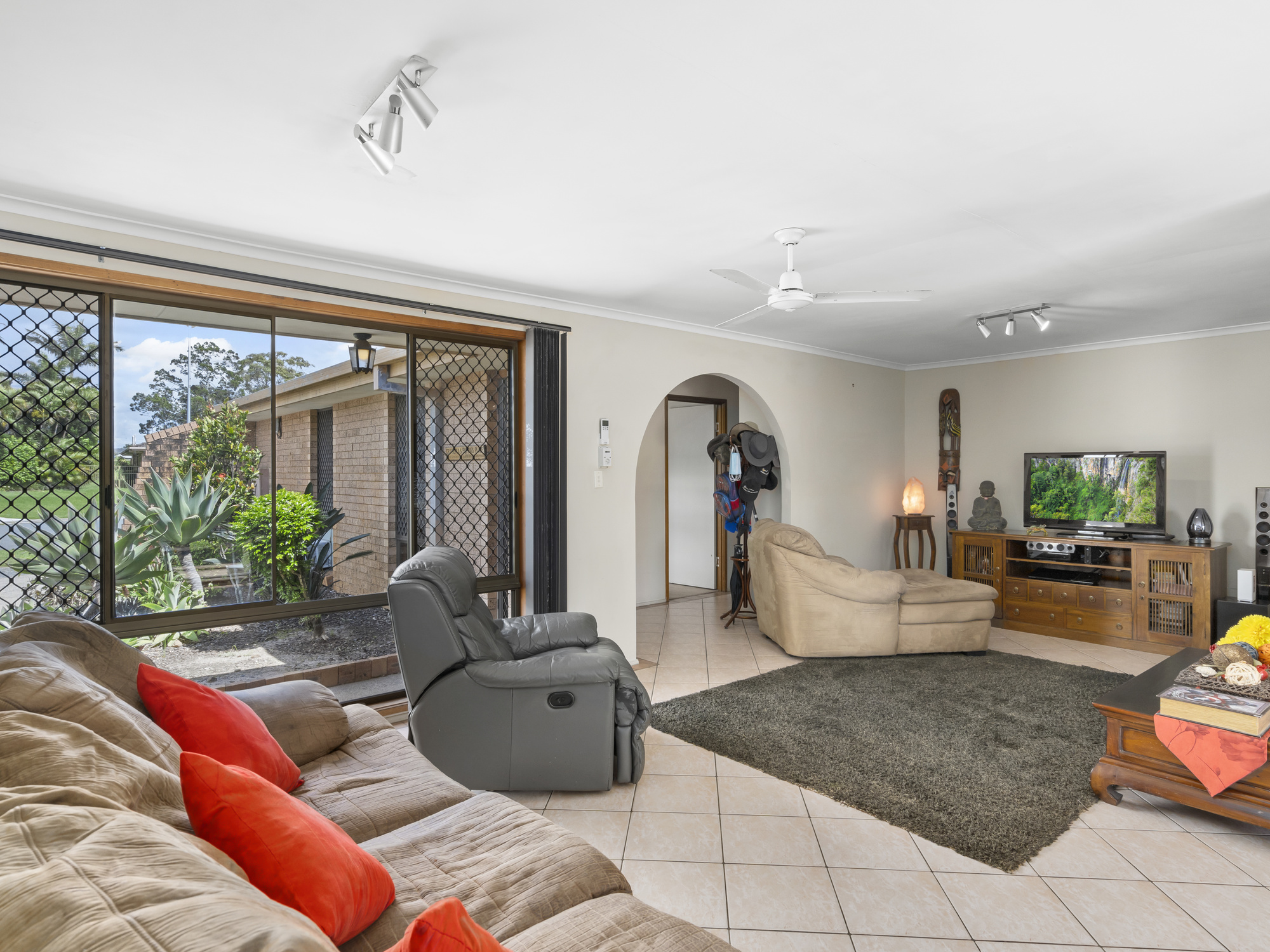 Real Estate | Gold Coast | Chevron Realty | 001 Open2view Id723989 7 Ballandra Close