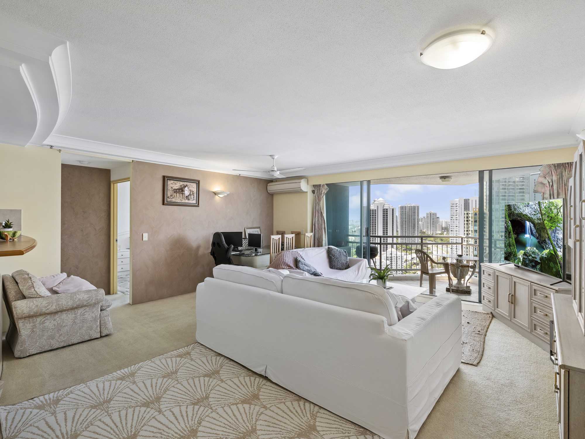 Real Estate | Gold Coast | Chevron Realty | 004 Open2view Id733261 2404 5 19 Palm Avenue